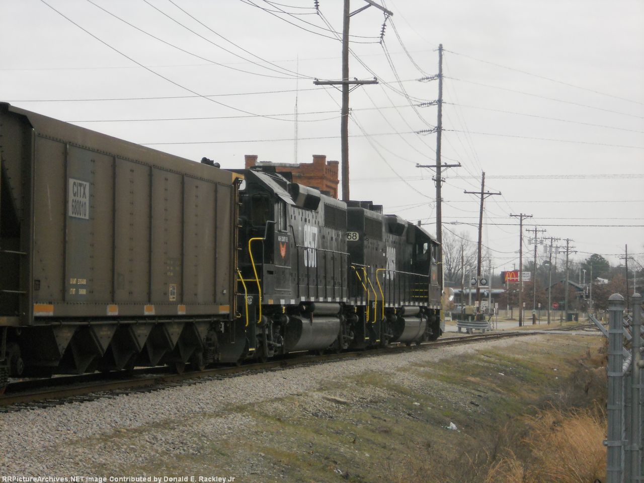 Stored hopper train